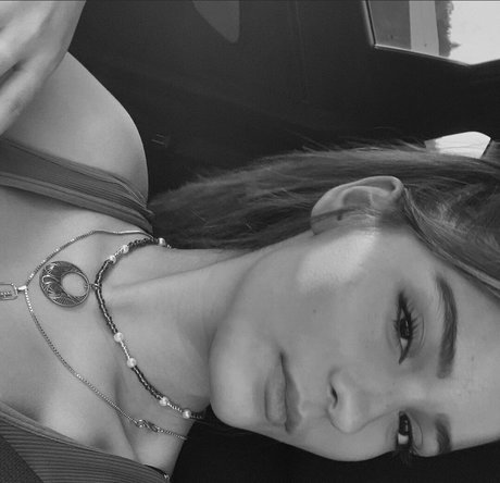 Aviya Danino porno erotische bild