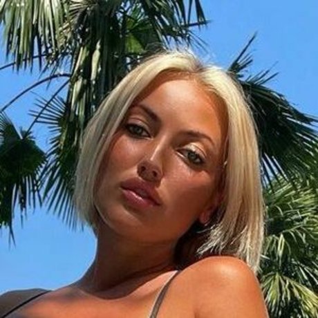 dolcedollll schauspielerin top fotos