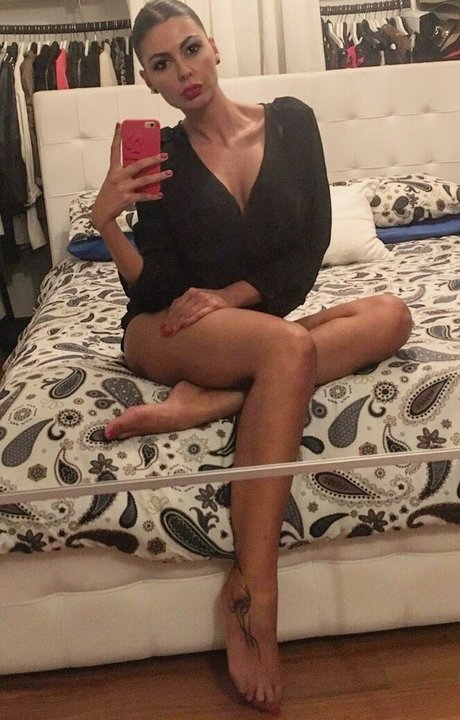 Jolanda De Rienzo xxx schöne bilder