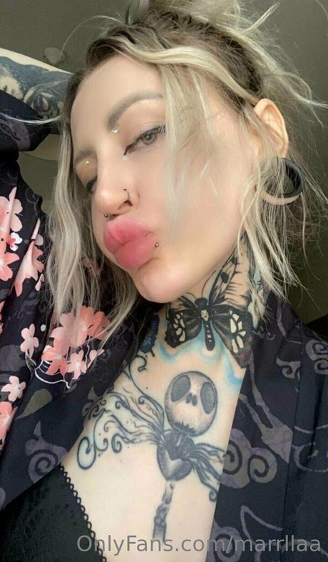 marrllaa model erotische bild