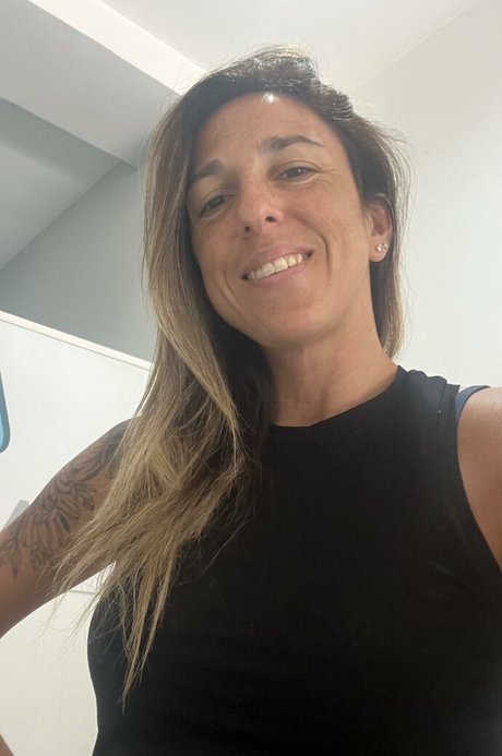 nackte lehrerin onlyfans kunst sexy bild