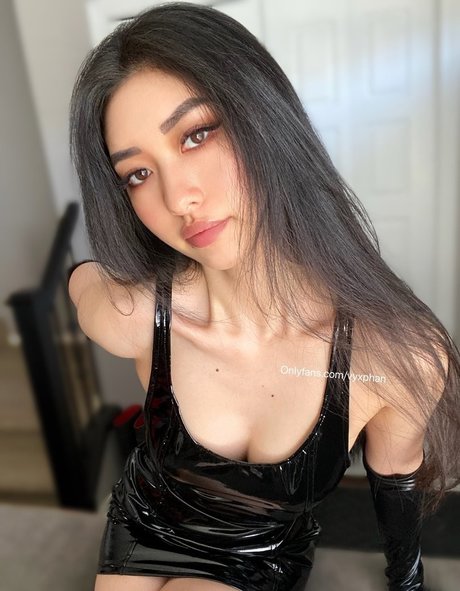 Vyxphan nacktheit hübsche foto