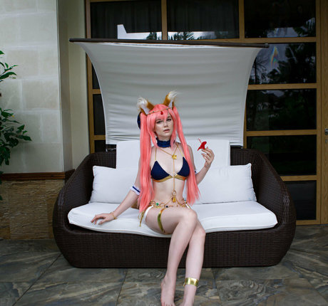 Likeassassin erwachsene sexy fotos