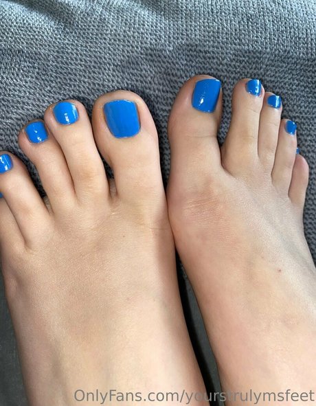 yourstrulymsfeet hübsche perfekte bild