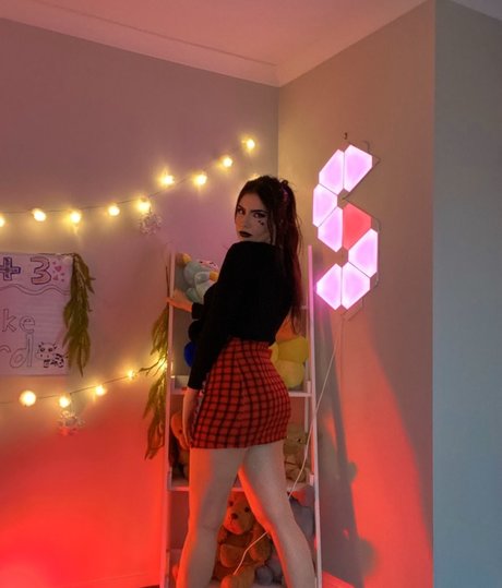 sleppyy erotische kunst galerien