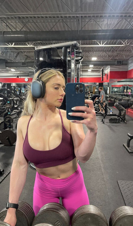 Miranda Cohen model akt archiv