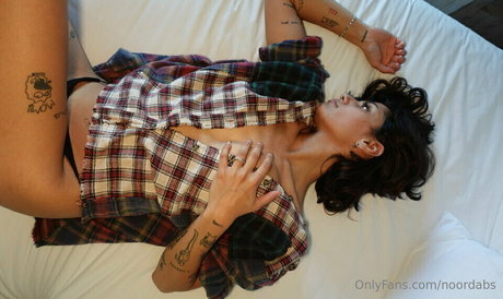 noordabashh porno akt bild