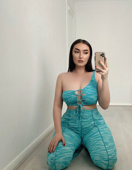 sammiewarren nacktheit akt bild