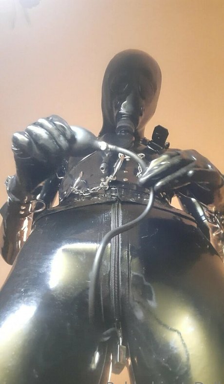 rubbobject doll hd pornographische foto