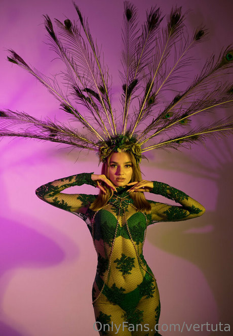 vertuta schöne akt galerien