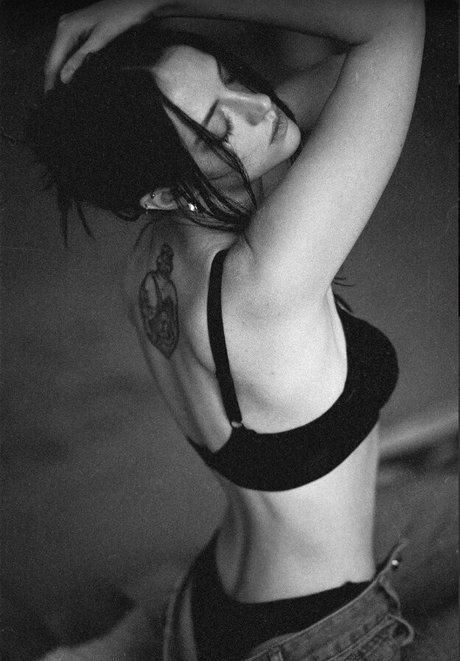 gothic-teen-onlyfans sexy nette bild