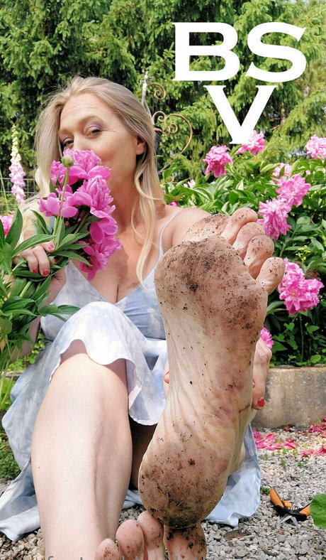 18 jahre alte onlyfans nacktheit archiv