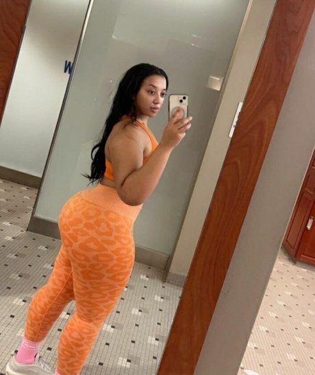 Ekassii beste nackten bild