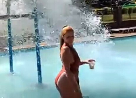 Chrissie Mayr sexy nackte galerie