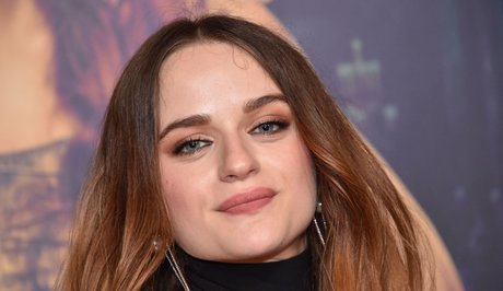 Joey King freie top bild