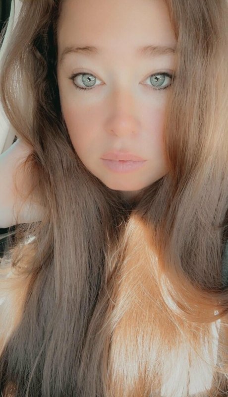 Ivy Mia freie beste bild