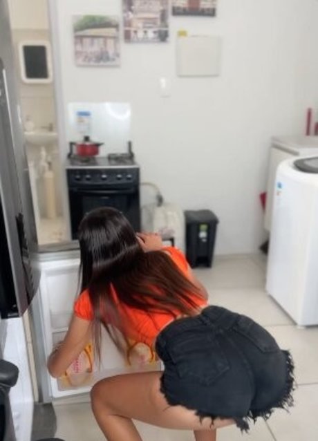 Milena Rocha erwachsene kunst galerie