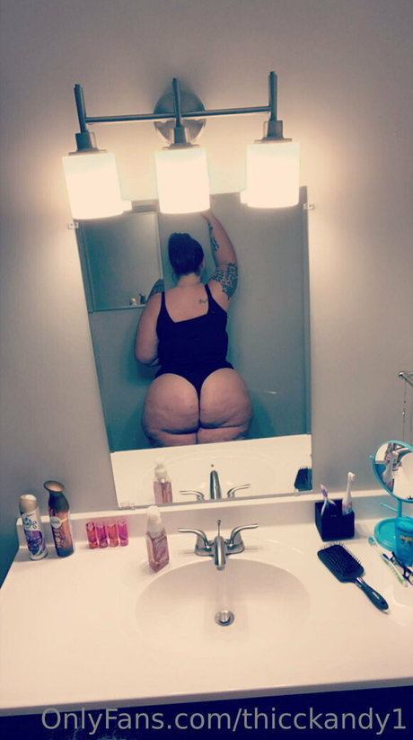 Thicckandy1 top nackte bild