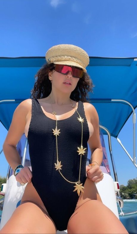 Elena Ora hd freie galerien