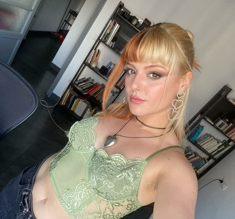 Alba Reche freie foto