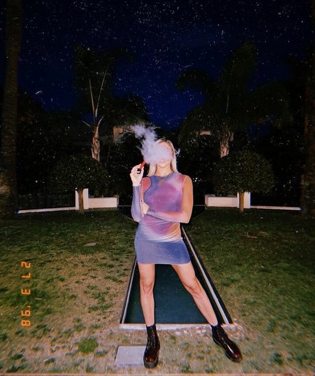 Carlotad26 hübsche nackte galerien