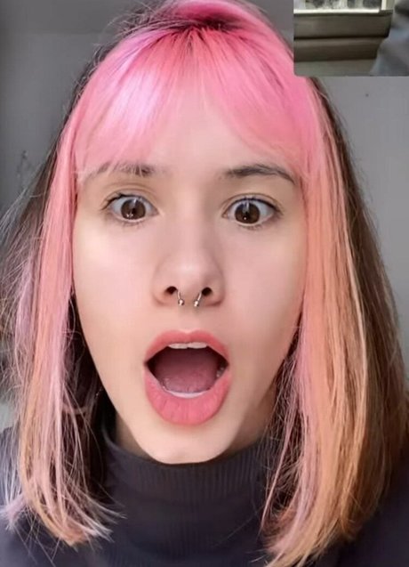 Juliakbarni freie pornographische foto