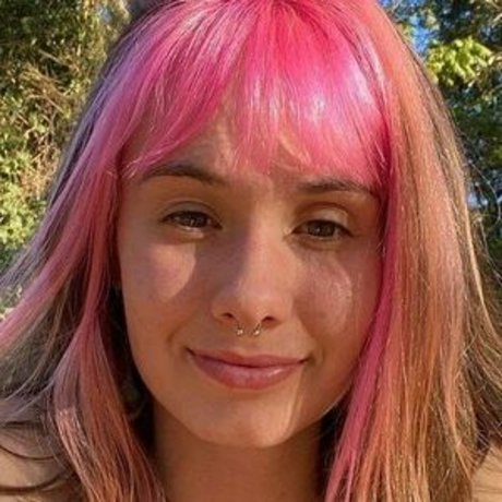 Juliakbarni model freie bild