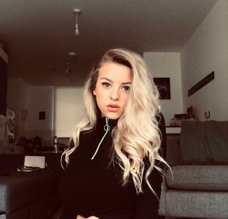 Amber Rose Brightman xxx nacktheit bild