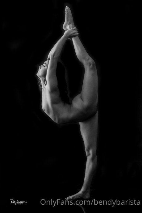 Bendy top erotische bilder