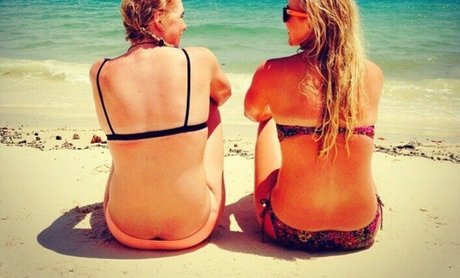 Buttcracks nackt sexy archiv