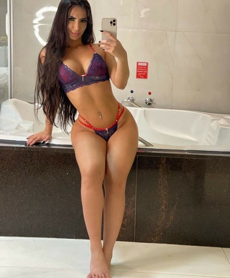 DJ Rapunzel schauspielerin erotische bilder