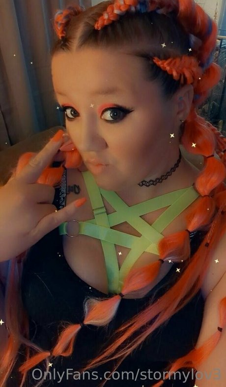 stormylov3 schauspielerin nacktheit foto