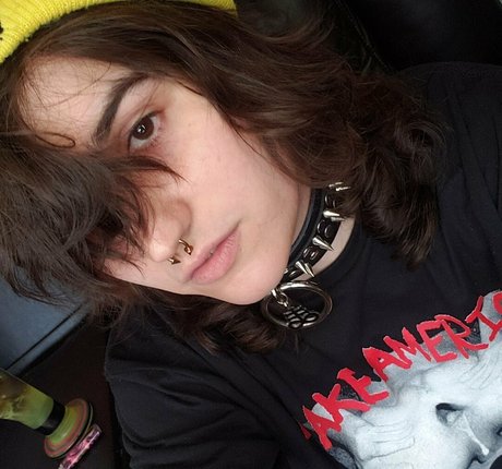 skyyshark nacktheit pornographische foto