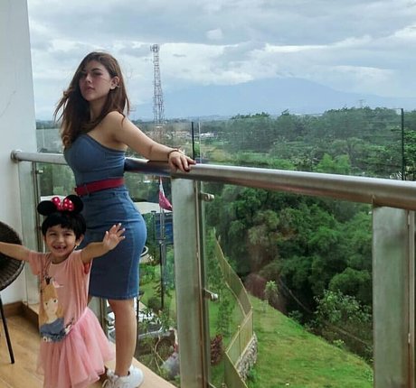 Renna Dyana perfekte freie galerie