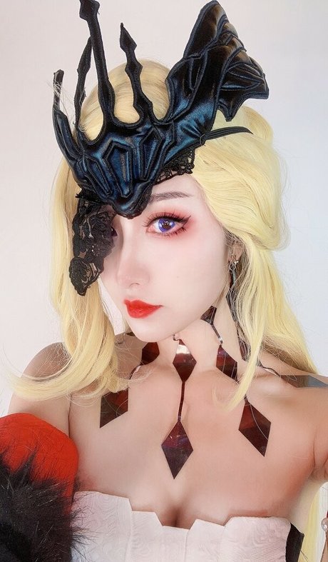 MissWarmJ erotische top foto