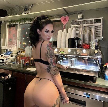 Vikkidoll nackt erwachsene foto