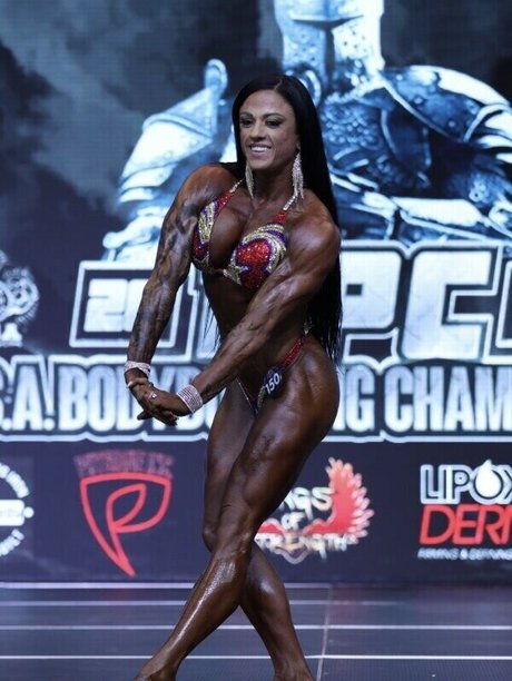 bree physique ifbbpro sexy akt galerie
