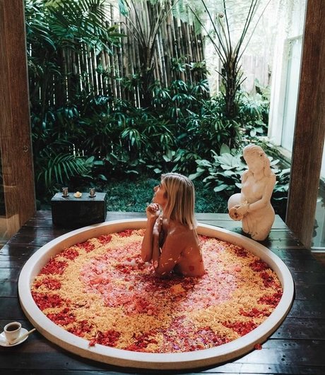 Lauren Bullen pornostar kunst archiv