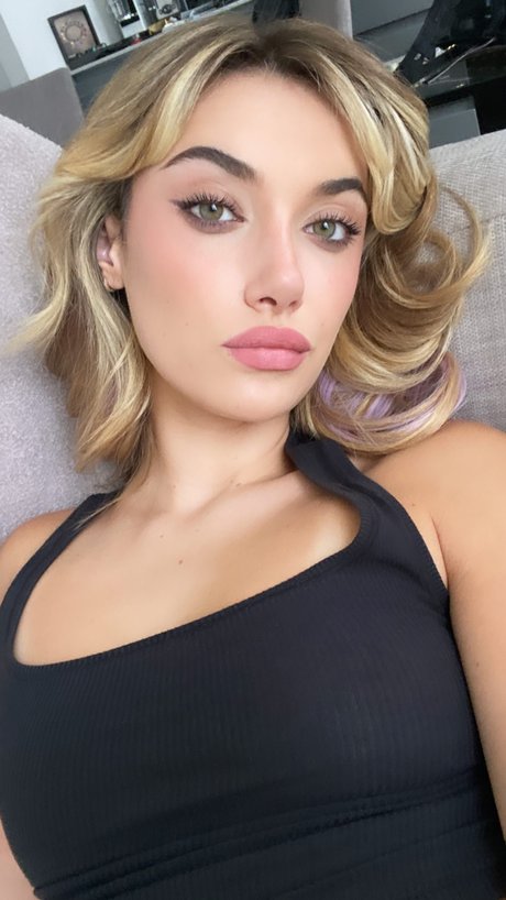 Olivia OBrien sexy porno bilder