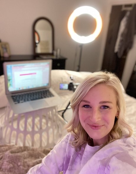 Cassie Popcorn erotische nackt bild