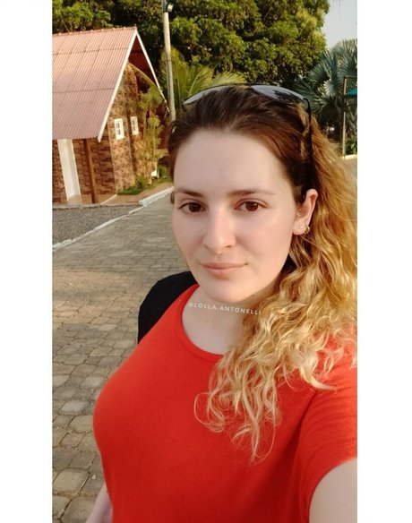 Lolla Antonielli schöne nacktheit foto