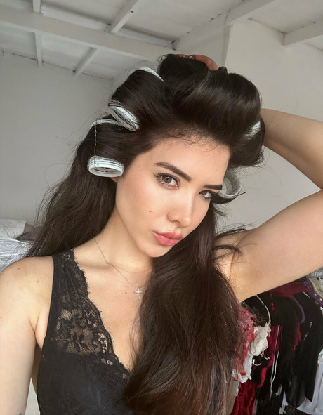 soifieeofficial schauspielerin nette galerie