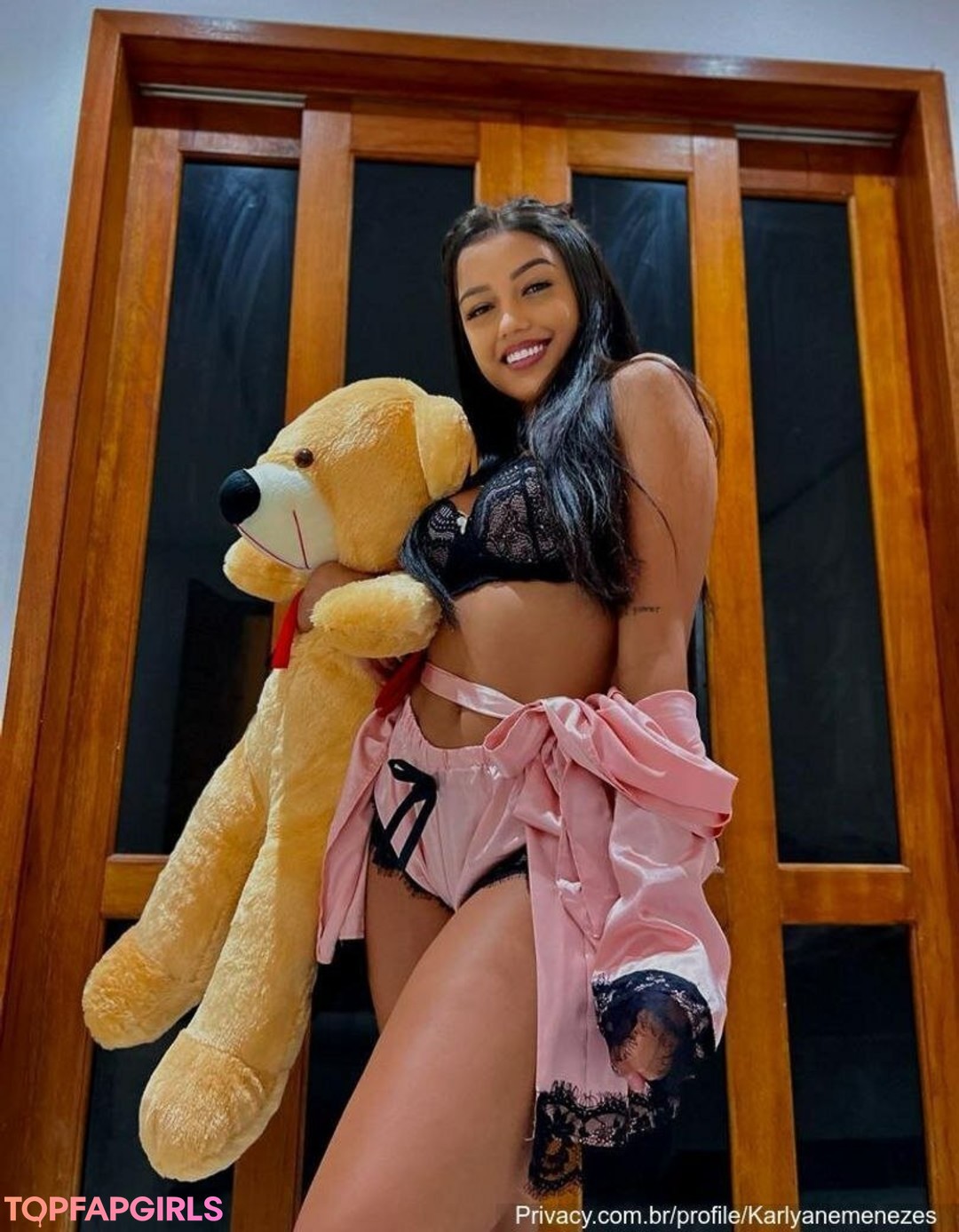 Karlyane Menezes freie nacktheit fotos