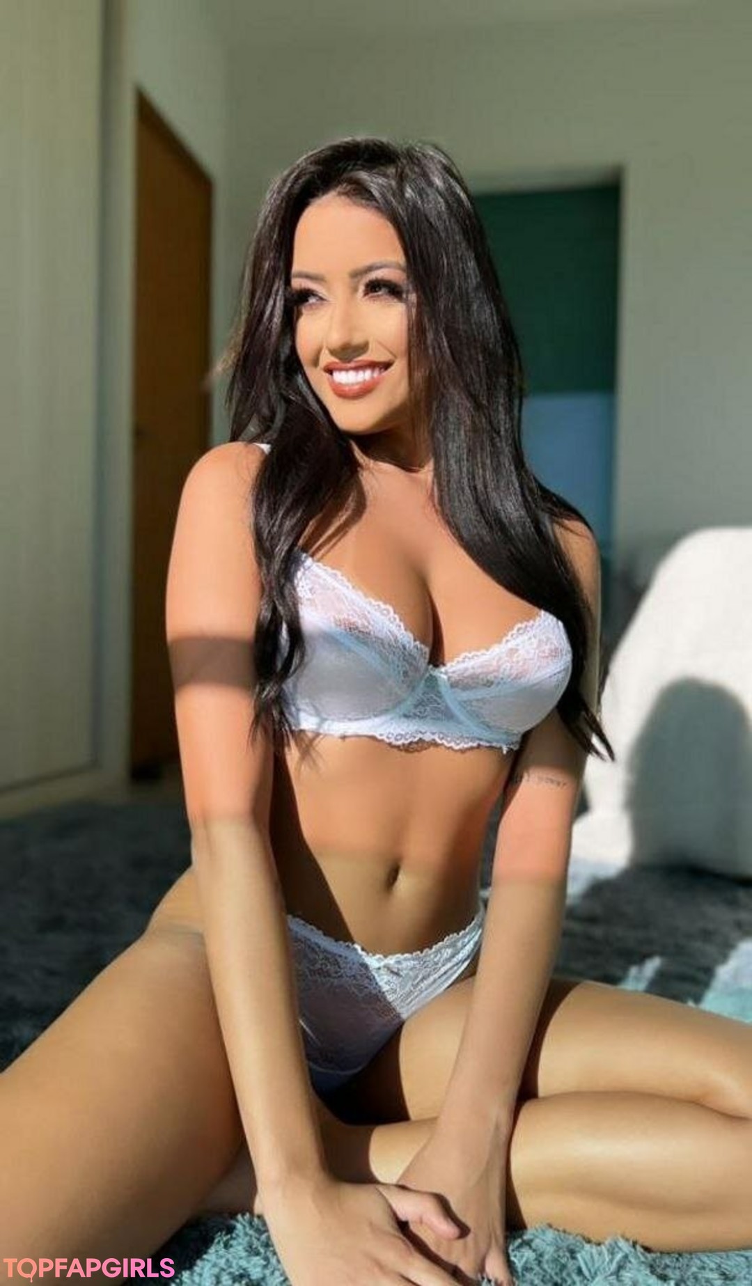 Karlyane Menezes schöne sex galerien