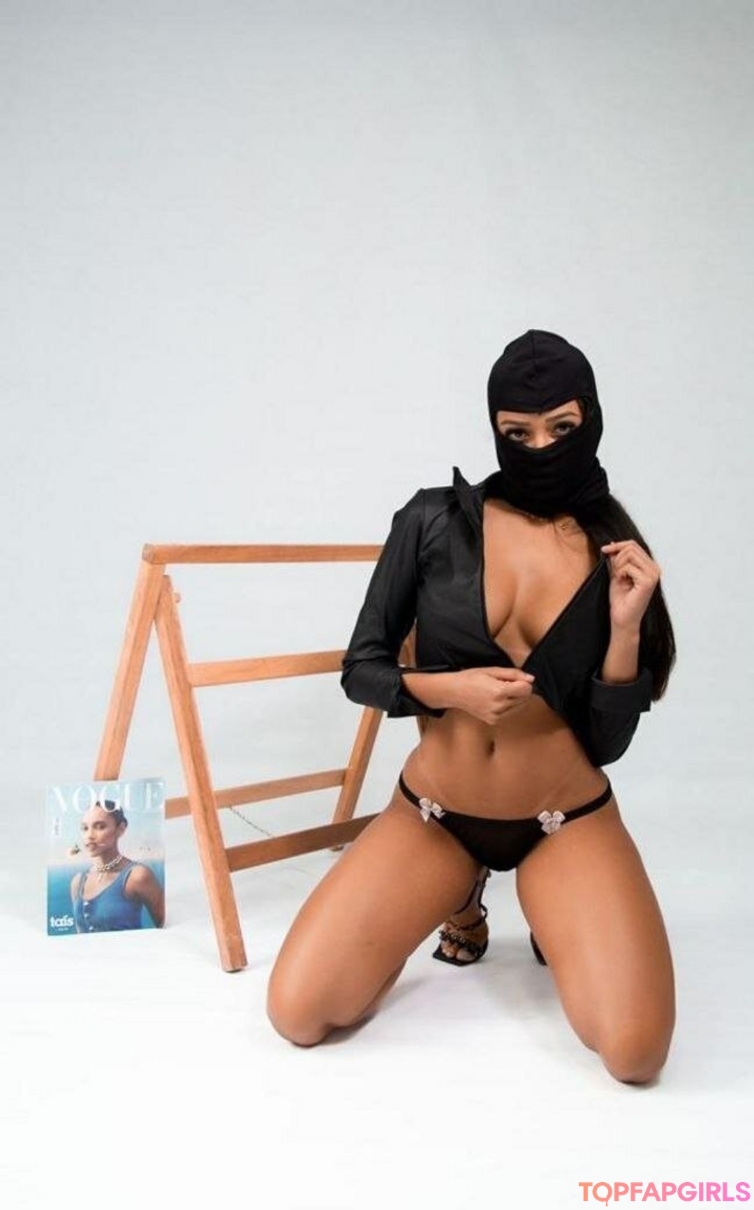 Karlyane Menezes exklusive sexy fotos