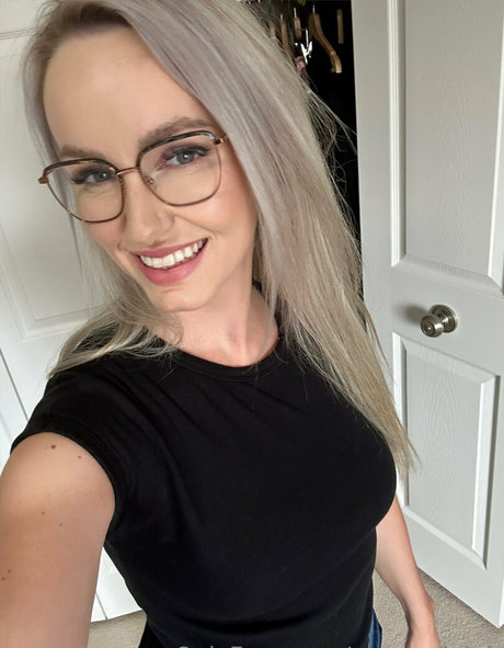 nurseryleigh nacktheit erotische galerie