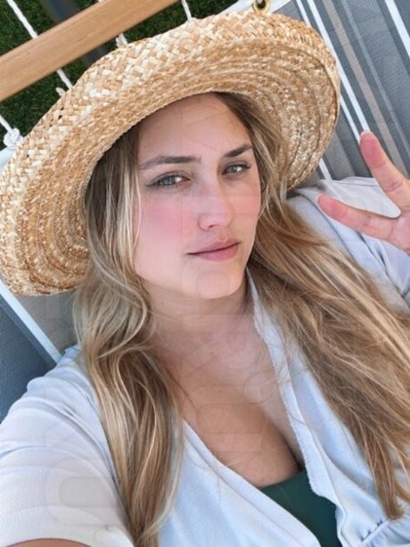 Naomi Kyle top nacktheit galerien