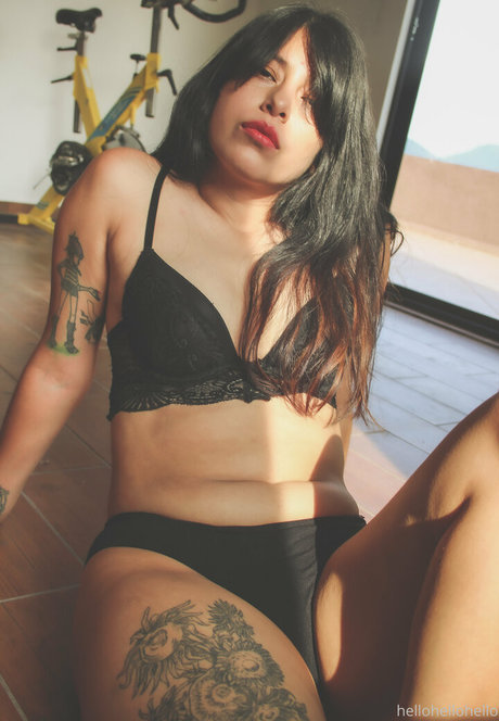 helloaliza schöne nackt bild