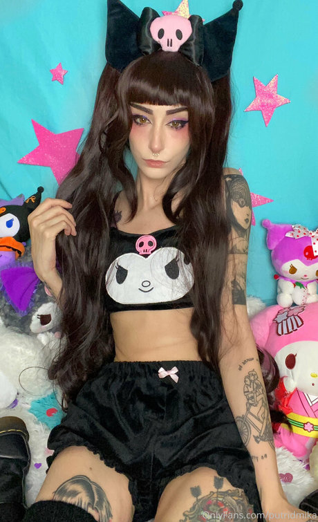 putridmika hübsche nackten fotos