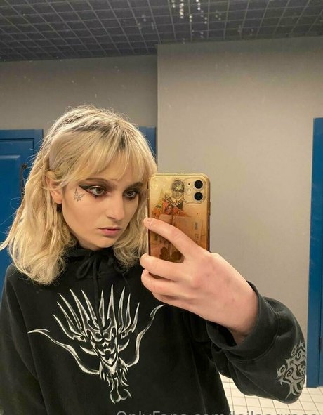 leilaagrace schöne nackt bilder